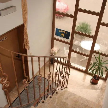Πανσιόν Michaela 3*